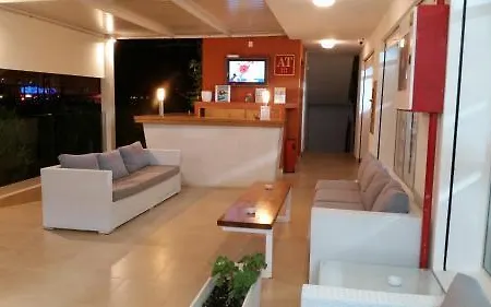Aparthotel Vista Al Puerto