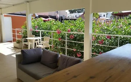 Aparthotel Vista Al Puerto